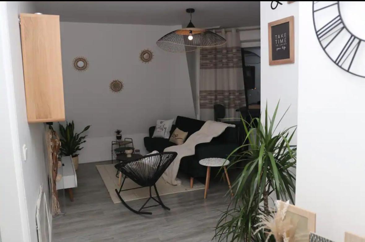 Fabuleux Panzió Villepinte  Kültér fotó
